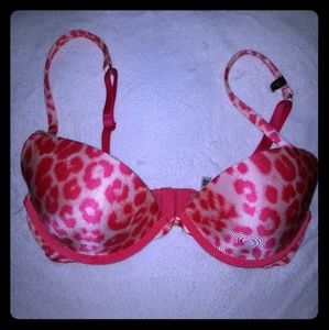 Victoria secret modern plunge push up bra
